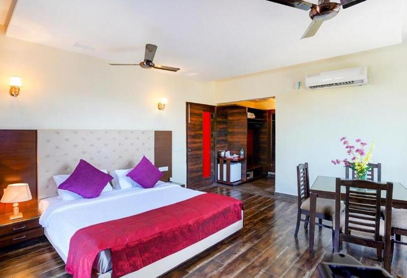 اتاق استاندارد, Redwood Resort