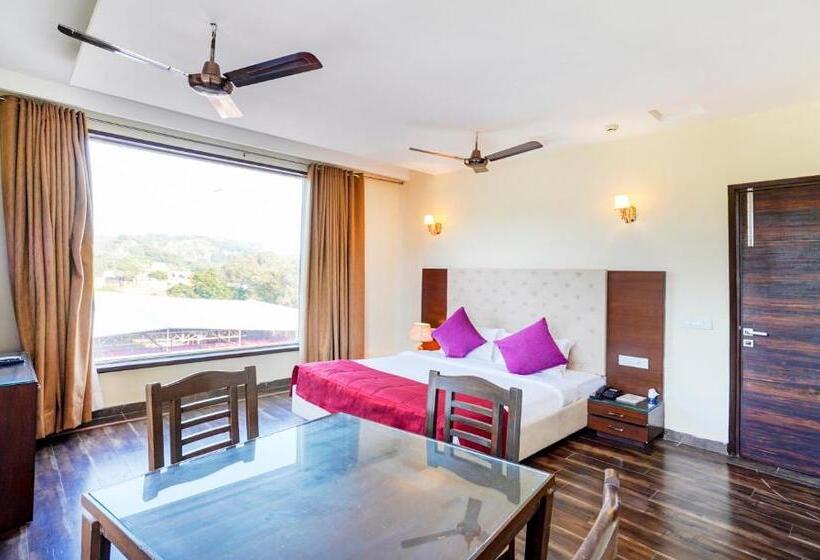 اتاق استاندارد, Redwood Resort