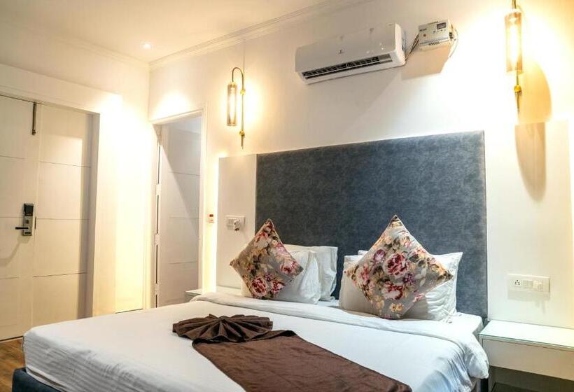 اتاق لوکس, Redwood Resort