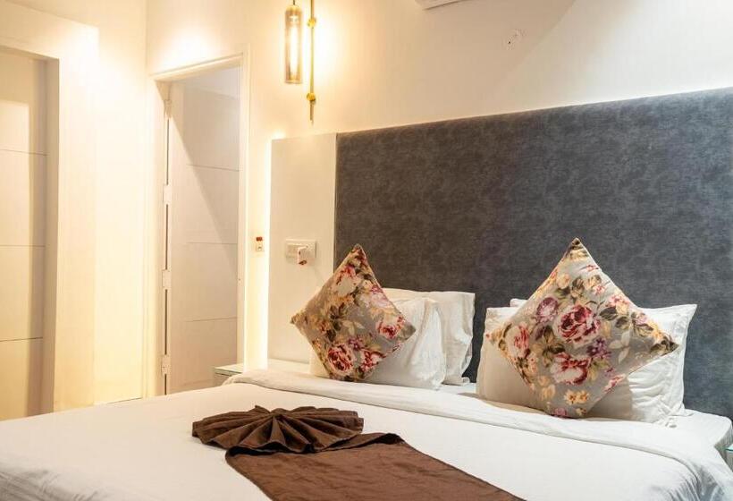 اتاق لوکس, Redwood Resort