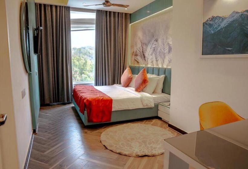 اتاق لوکس, Redwood Resort