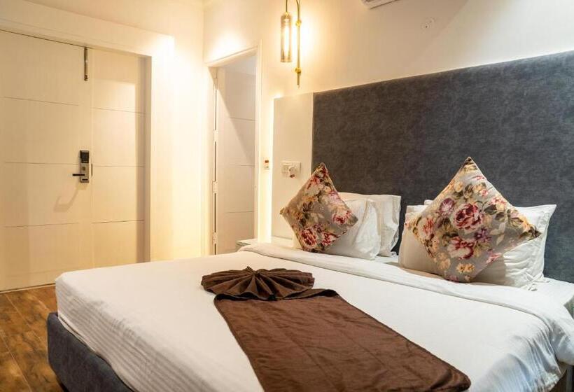 اتاق لوکس, Redwood Resort
