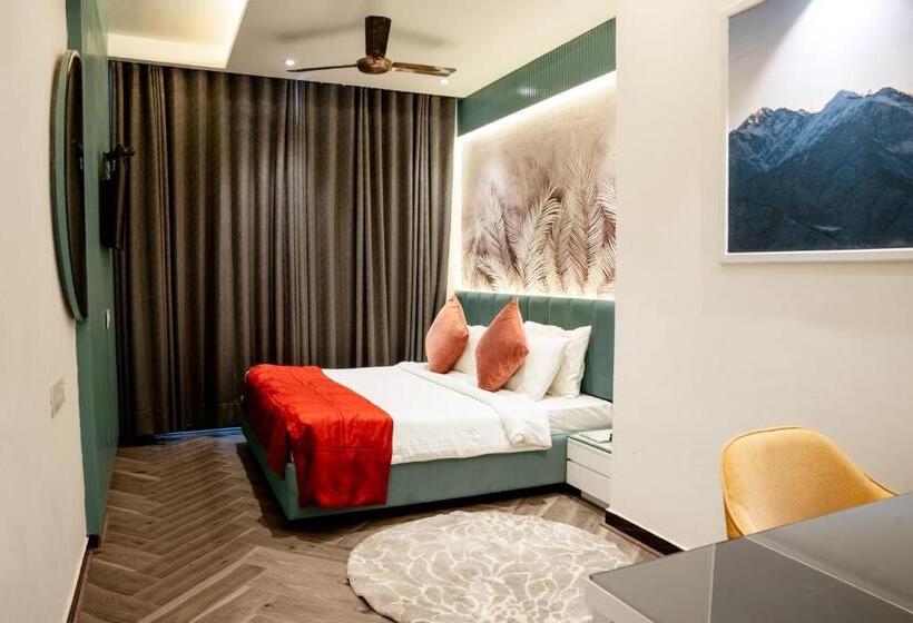 اتاق استاندارد, Redwood Resort