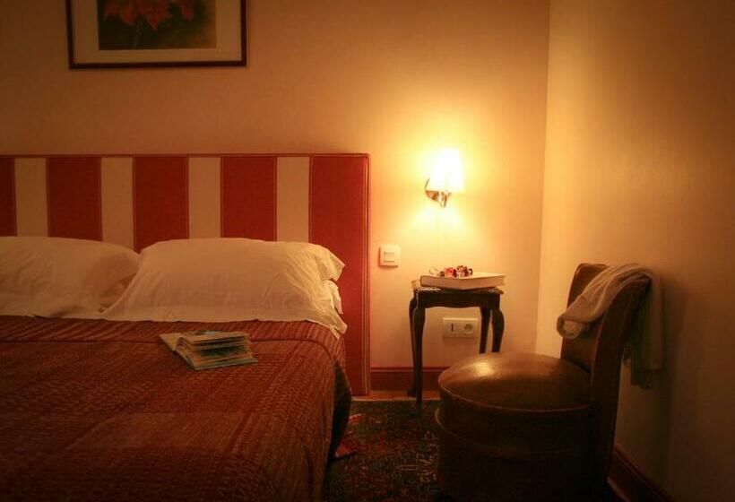 Люкс Повышенной Комфортности, Relais Hôtelier Douce France