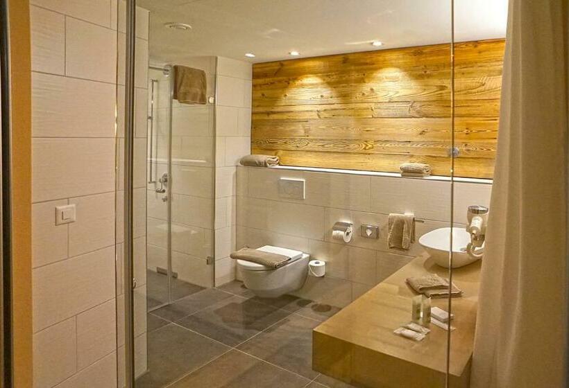 غرفة قياسية, Riverside