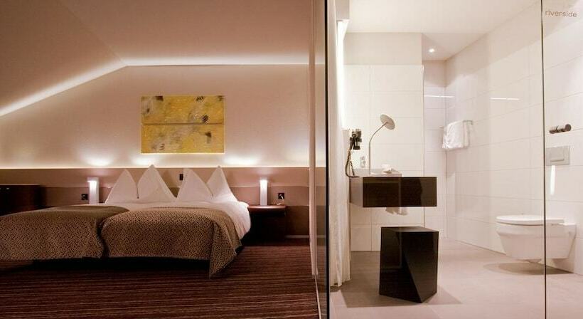 غرفة كومفورت, Riverside
