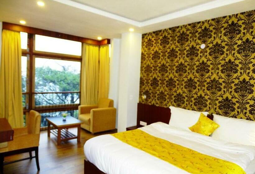 חדר אקזקיוטיב, The Golden Crest