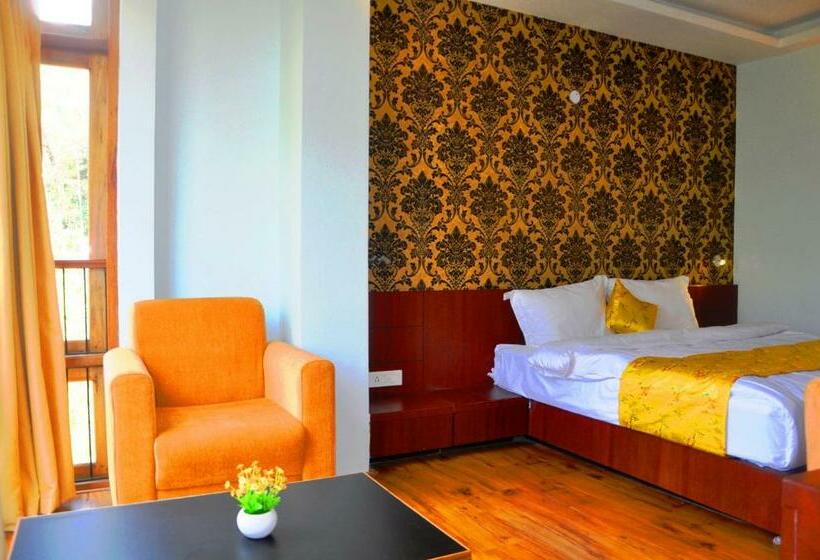 חדר אקזקיוטיב, The Golden Crest