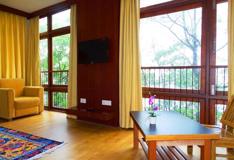 Premium room w/ mountain view, The Golden Crest