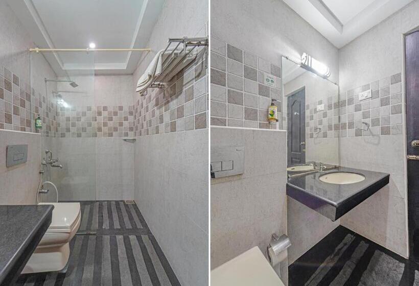 Номер Economy, Treebo Elan