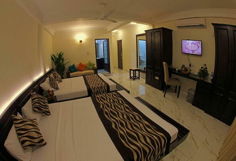 Deluxe Zimmer, Cafe Aroma Inn