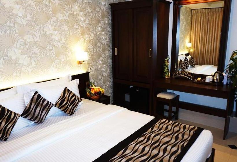 Deluxe Zimmer, Cafe Aroma Inn