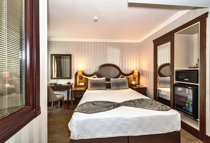 اتاق اکونومی, The Central Hotel