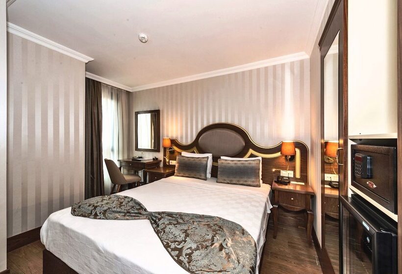 اتاق اکونومی, The Central Hotel