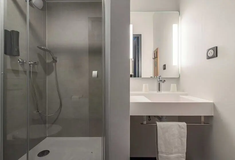 スタンダードトリプルルーム, B&b Hotel Nîmes Caissargues