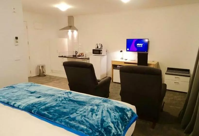 スイート, Bks Premier Motel Hamilton