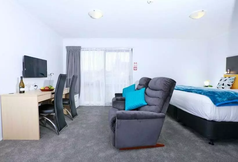 スイート, Bks Premier Motel Hamilton