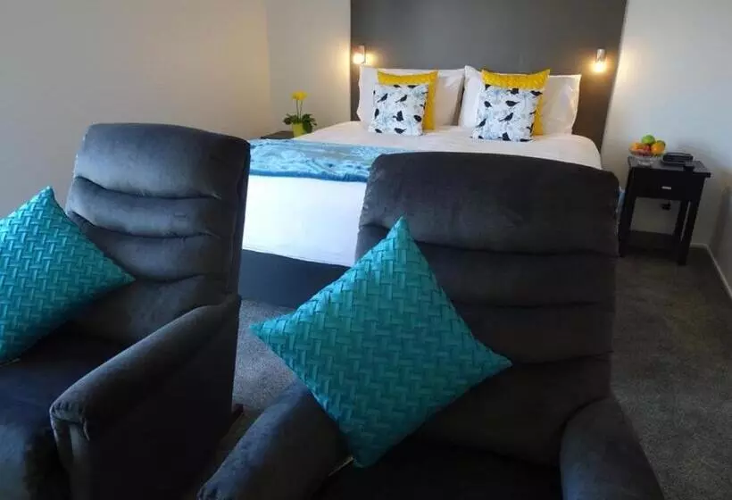 デラックススイート, Bks Premier Motel Hamilton