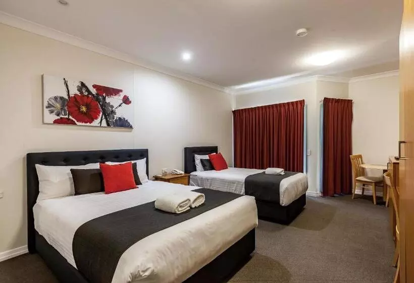اتاق استاندارد سه نفره, Eastgate On The Range Motel