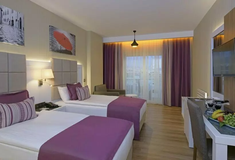 スイート, Asia Beach Resort & Spa