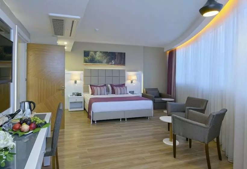 スイート, Asia Beach Resort & Spa