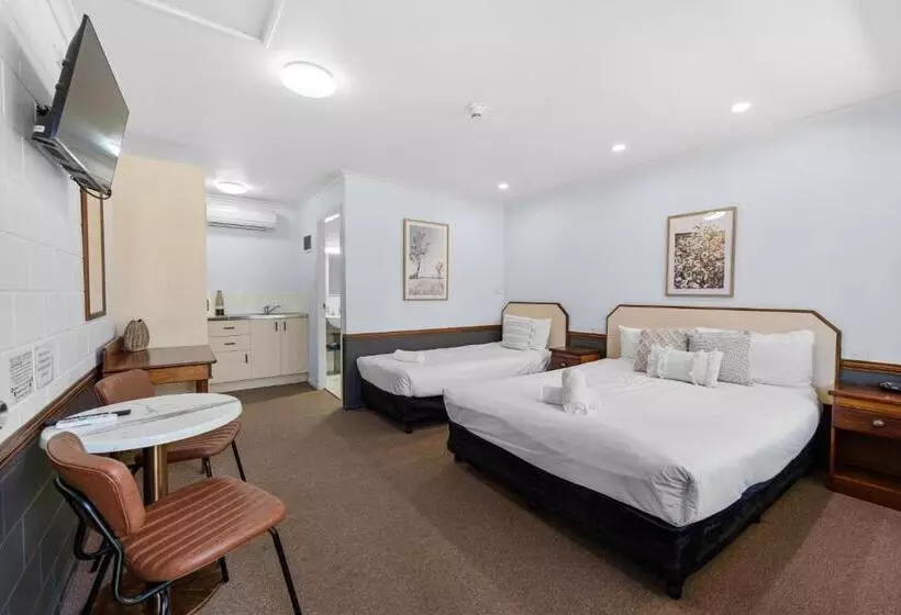 エクゼクティブルーム, Bent Street Motor Inn