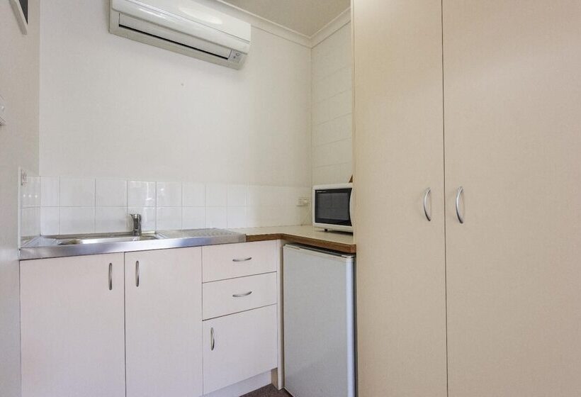 غرفة تنفيذية, Bent Street Motor Inn