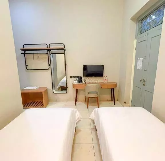 Deluxe Zimmer, Besar Purwokerto