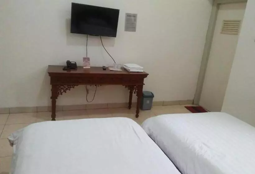 Deluxe Zimmer, Besar Purwokerto