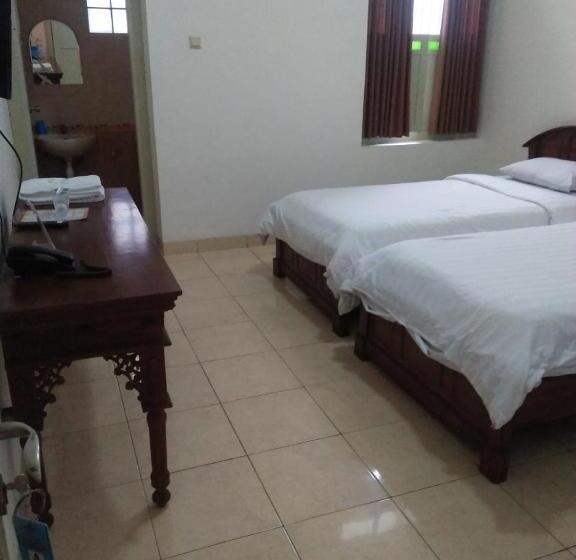 豪华房间, Besar Purwokerto