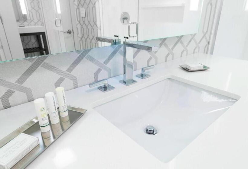 חדר סטנדרט עם מיטת קינג, Courtyard By Marriott Edgewater Nyc Area