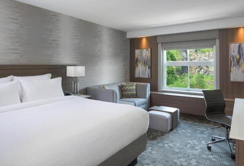 스탠다드 룸 킹사이즈 침대, Courtyard By Marriott Edgewater Nyc Area