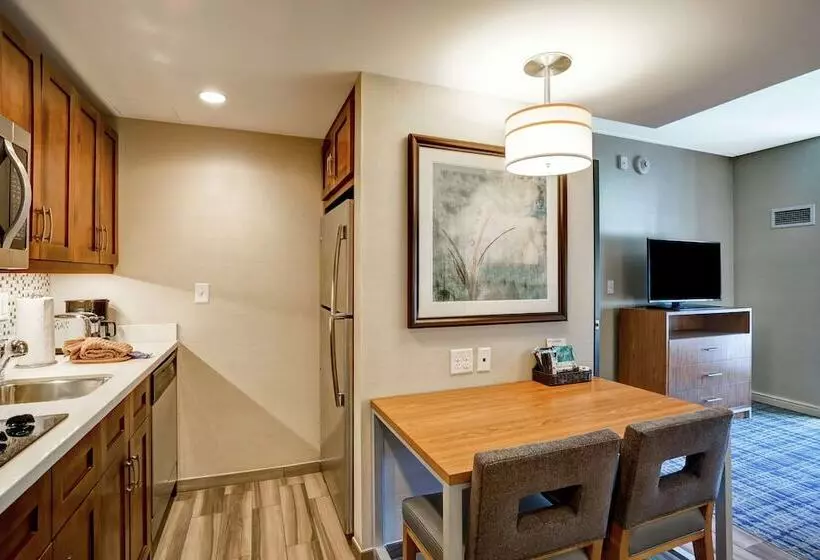 スイート, Homewood Suites By Hilton Boston Brooklinelongwood Medical