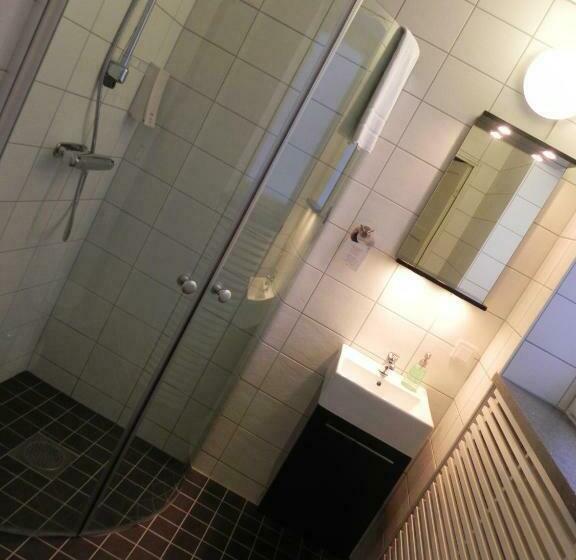 スタンダードルーム, L Tinget