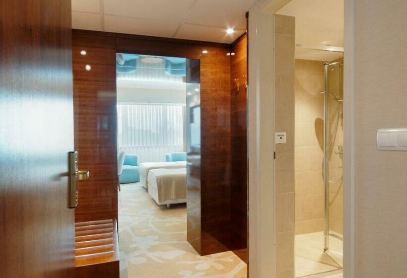 اتاق استاندارد, Lotus Therm Spa&luxury Resort