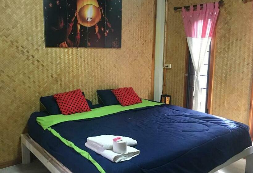 스탠다드 방갈로 정원 전망, Pai Yard Guest House