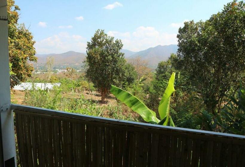 스탠다드 룸 산 전망, Pai Yard Guest House