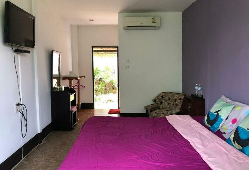 스탠다드 룸 산 전망, Pai Yard Guest House