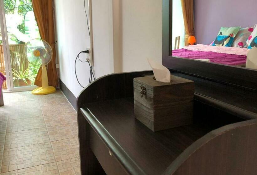 스탠다드 룸 산 전망, Pai Yard Guest House