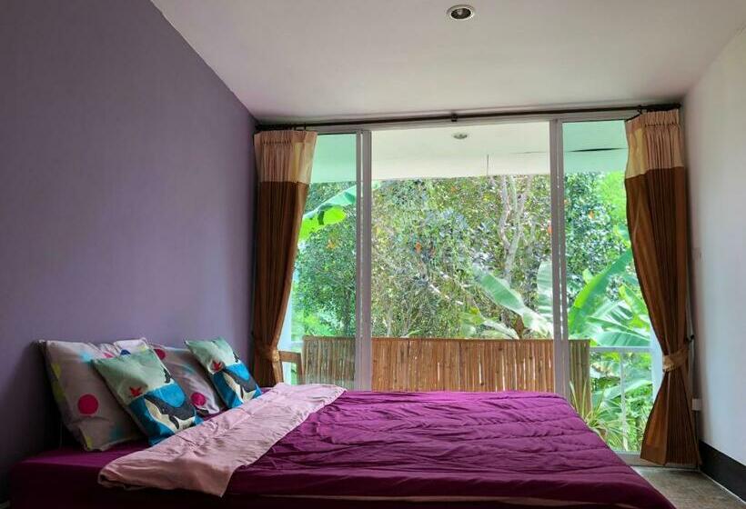 스탠다드 룸 산 전망, Pai Yard Guest House