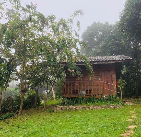 스탠다드 방갈로, Pai Yard Guest House