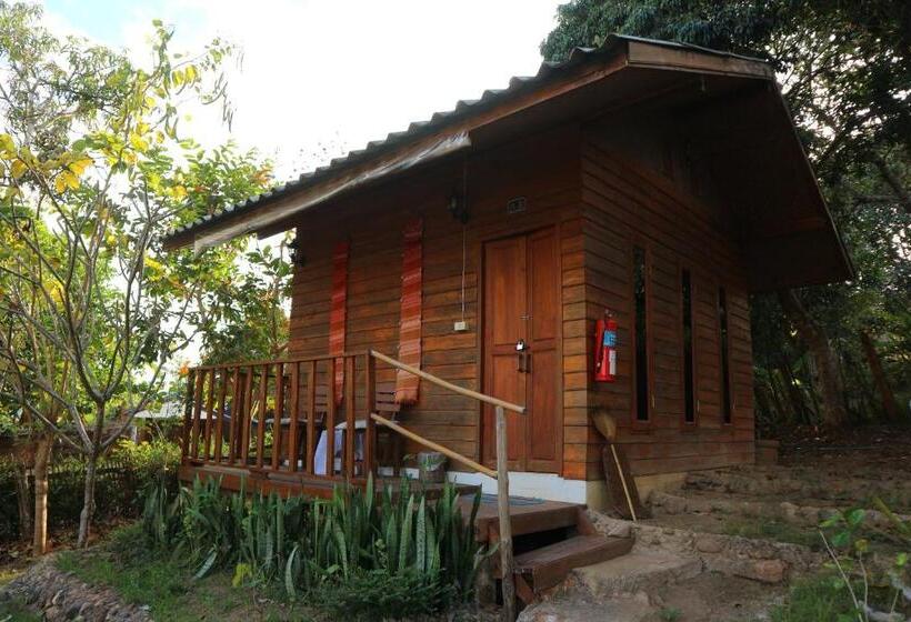 스탠다드 방갈로, Pai Yard Guest House