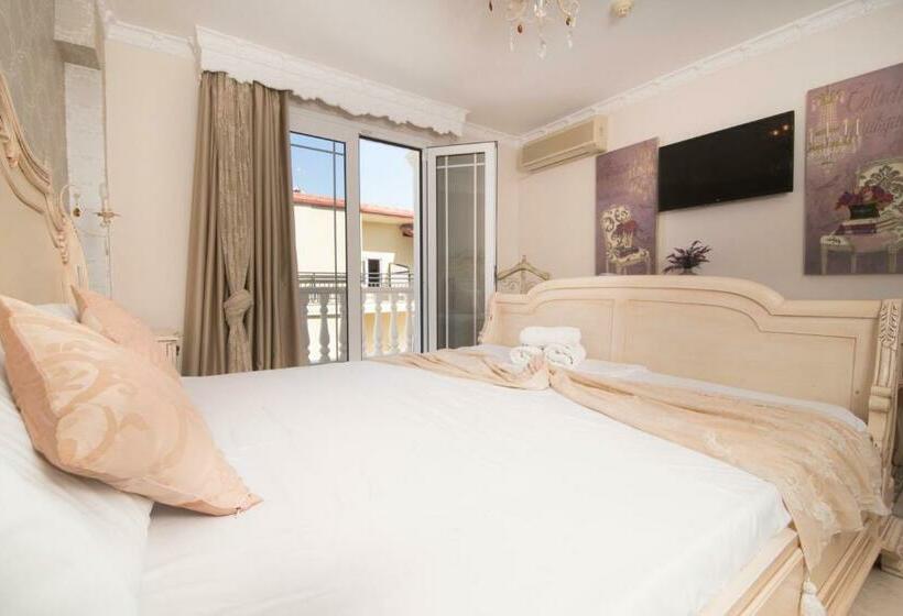 جناح جونيور, Parthenon Art