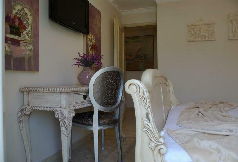 جناح جونيور, Parthenon Art