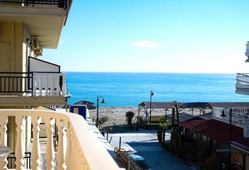 غرفة قياسية, Parthenon Art