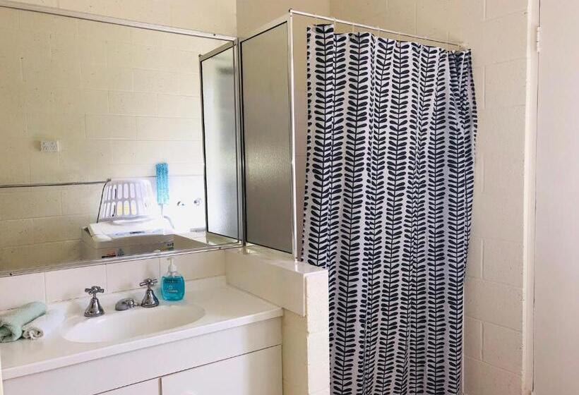 דירת חדר בקומת קרקע, Pelican S Nest