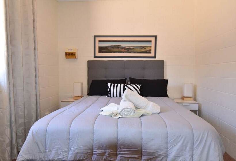 דירת שני חדרים, Pelican S Nest