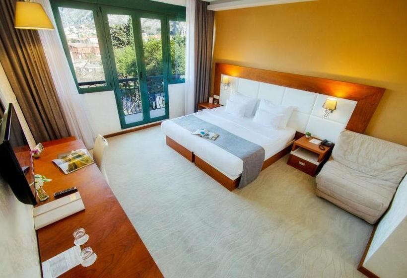 수피리어 룸, Porto In