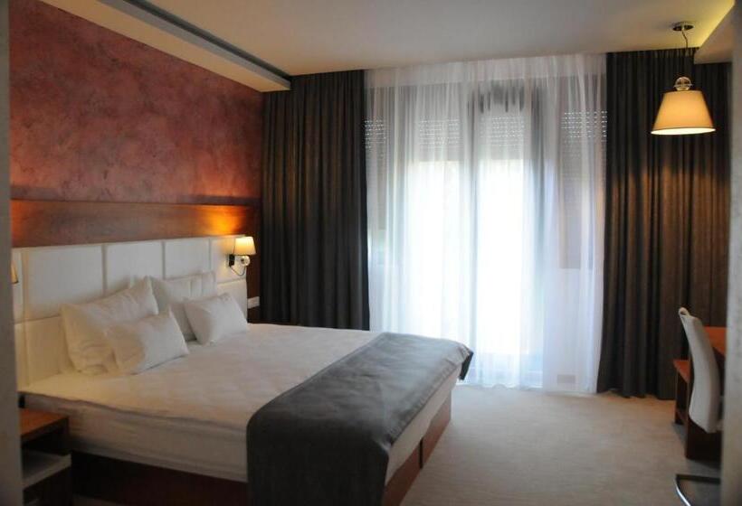 수피리어 룸, Porto In