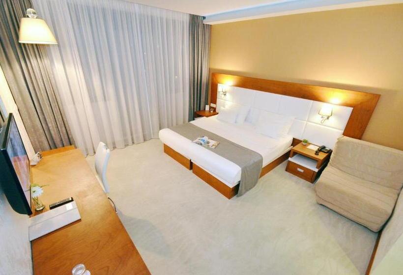 수피리어 룸, Porto In